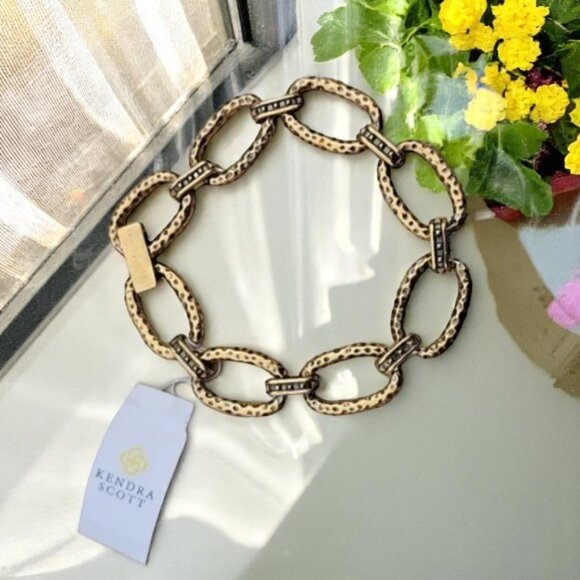 KENDRA SCOTT 23k Gold Plated Brass Chain Link Bracelet Vintage Hammered Charm - Picture 3 of 12